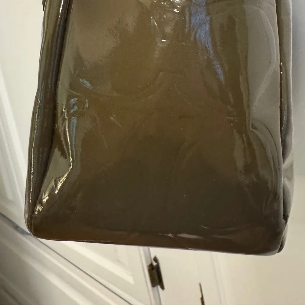 COACH 🔥 Olive Green Op Art Embossed Patent Leather East West Gallery Tote
